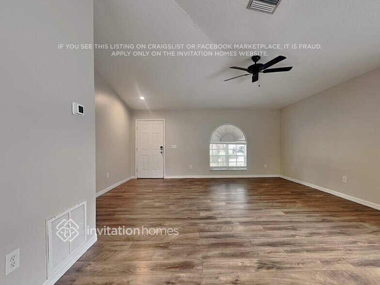 Building Photo - 10624 Navigation Dr
