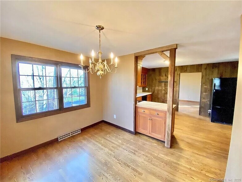 Dining Room - 1031 Howe Avenue