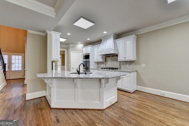 Building Photo - 11636 Parkside Ave