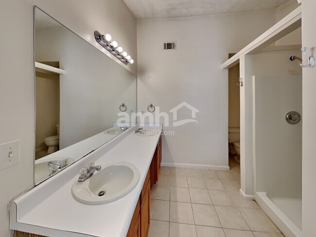 Building Photo - 1752 Chanson Pl NE