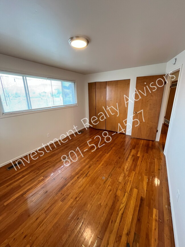 Building Photo - Spacious Apartment in Salt Lake City!