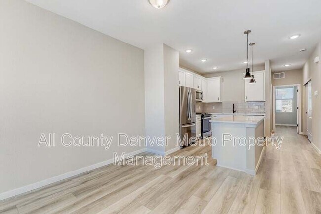 Building Photo - 15312 W 69th Dr