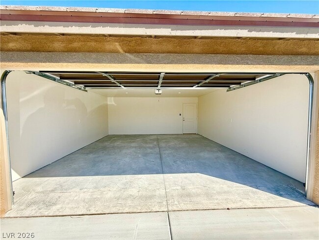Building Photo - 1081 Quartzite Ave
