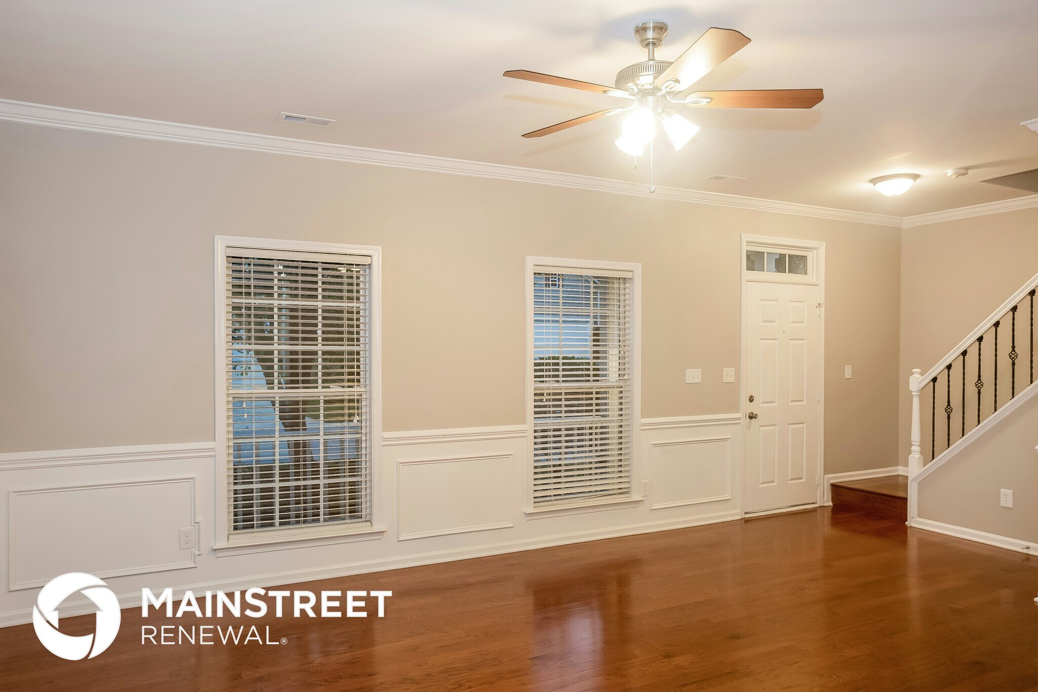 Building Photo - 8293 Chatham Oaks Dr