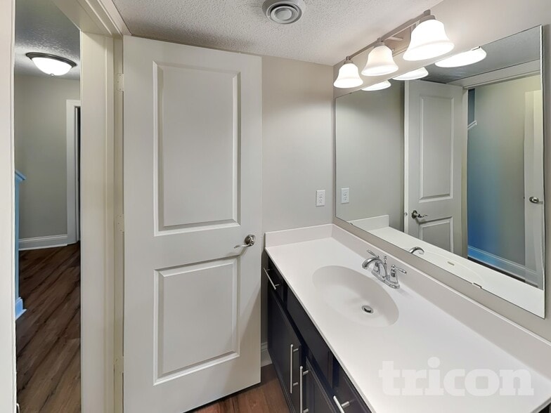 Building Photo - 14361 Parkside Ct NW