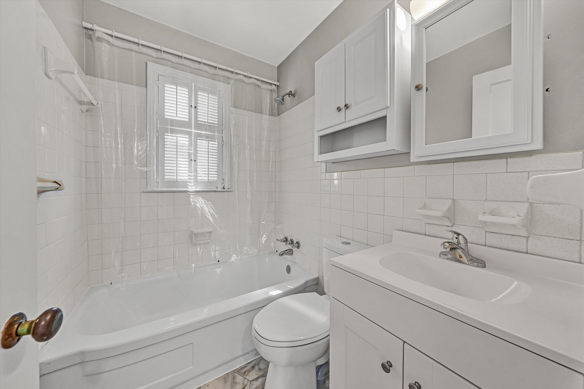 Building Photo - 2779 Derwent Dr SW