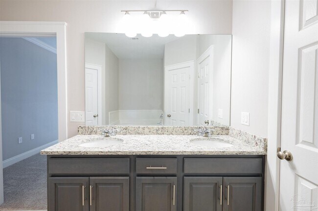 Building Photo - 9276 Sunset Dr