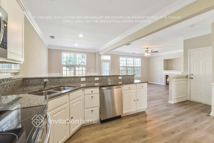 Building Photo - 9620 Forest Path Dr