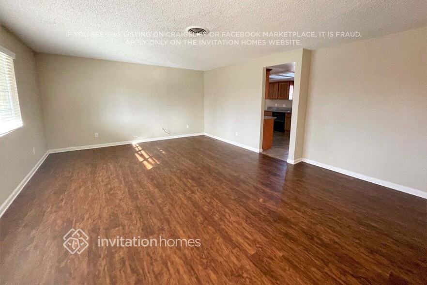 Building Photo - 908 Mesa Verde