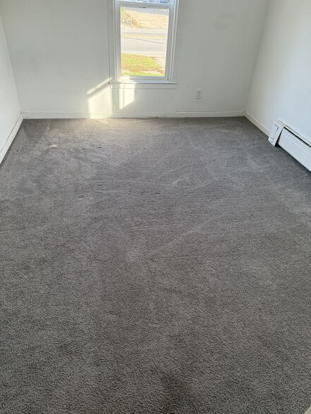 Bedroom 2 - 406 E Broad St