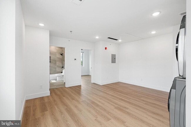 Building Photo - 929 N 40th St