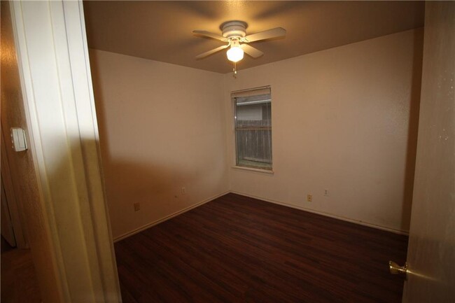 Building Photo - 8502 Apple Carrie Cove