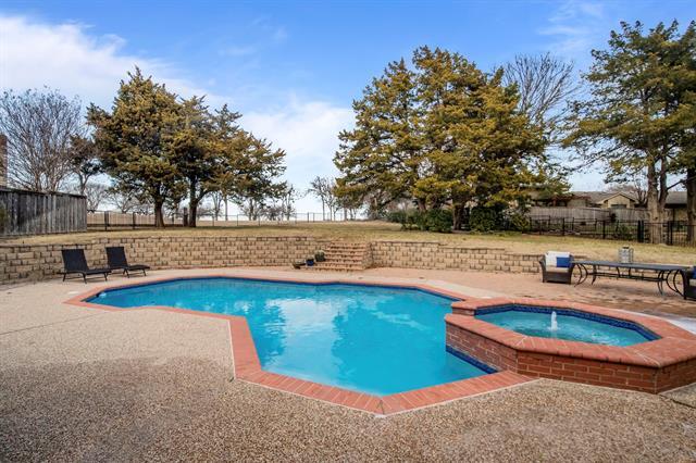 Building Photo - 2600 Cedarwood Ct