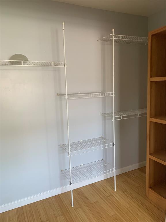 Building Photo - 213 1st St