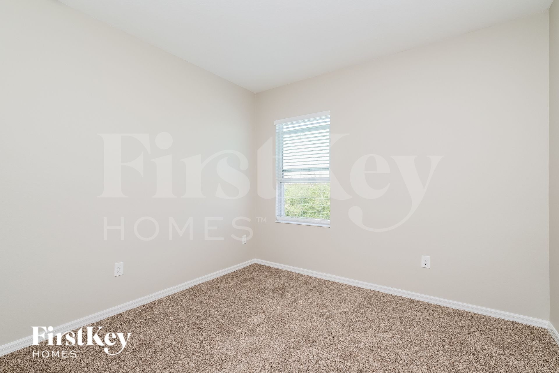 Building Photo - 8308 Round Leaf Ln