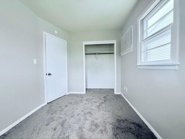 Building Photo - 238 Palmer Dr