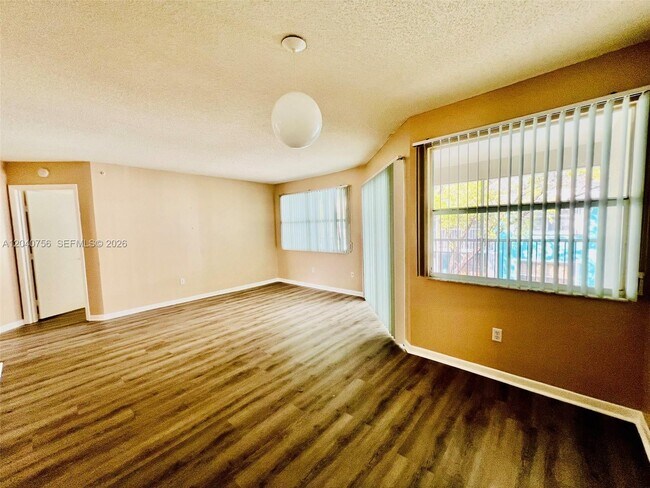 Building Photo - 2604 SE 21st Ct