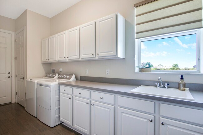 Building Photo - 17001 SW Sapri Way