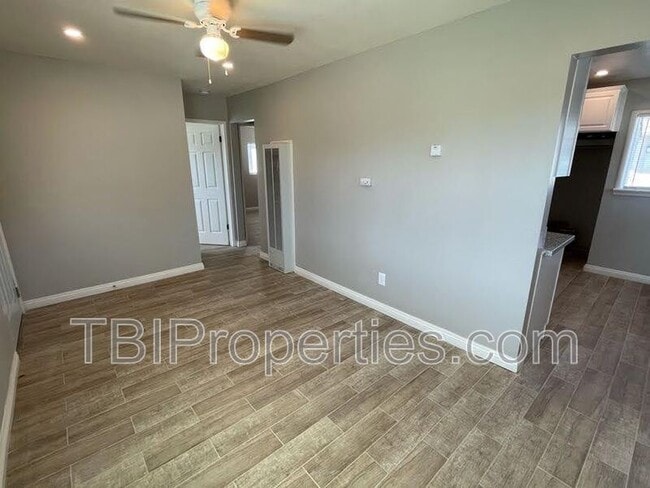 Building Photo - 7771 Philbin Ave