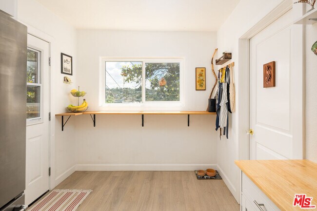 Building Photo - 4540 Catalpa St