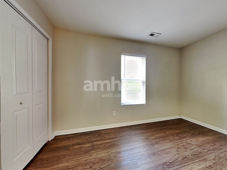 Building Photo - 5432 Wyalong Dr