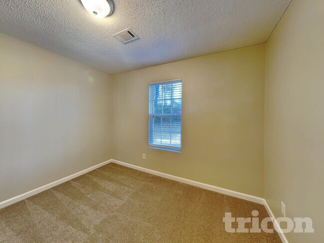 Building Photo - 1522 Mill Creek Rd