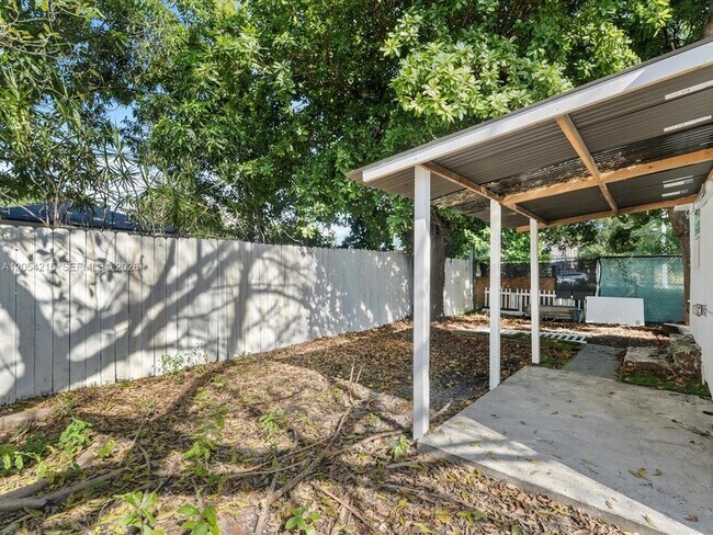 Building Photo - 1829 NW 62nd Terrace