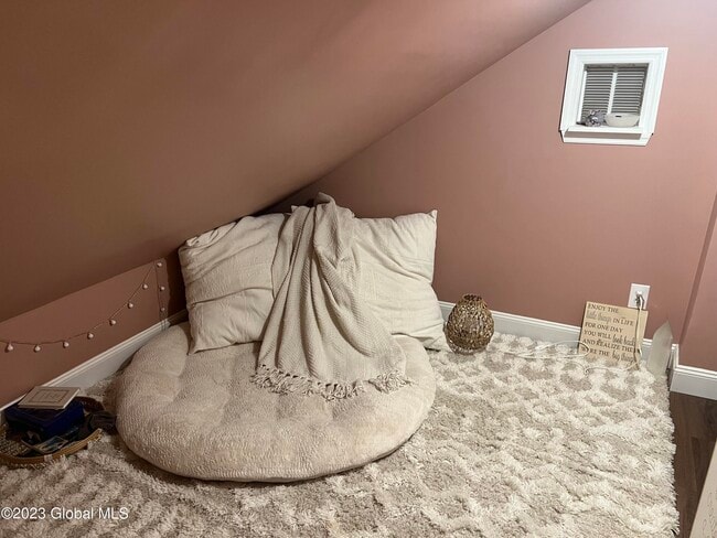 Building Photo - 93 Thimbleberry Rd