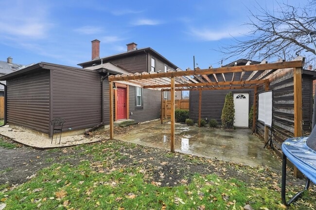 Building Photo - 905 McAllister Ave