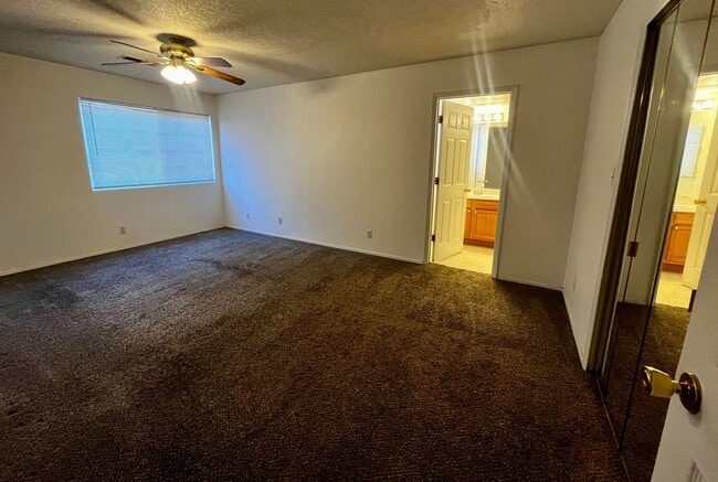 Building Photo - Beautiful 5 bedroom home located in Rio Ra...