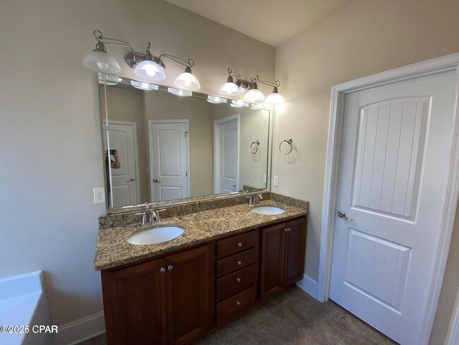 Building Photo - 1100 Zephyr Wy