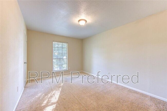 Building Photo - 23007 Briarcreek Blvd