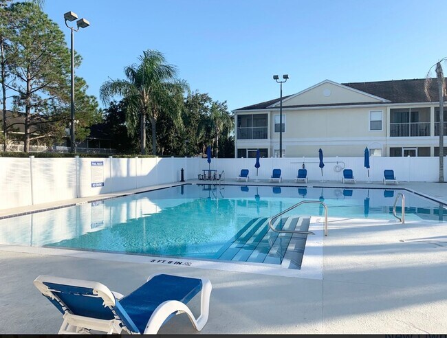 Building Photo - 8824 Coral Palms Ct