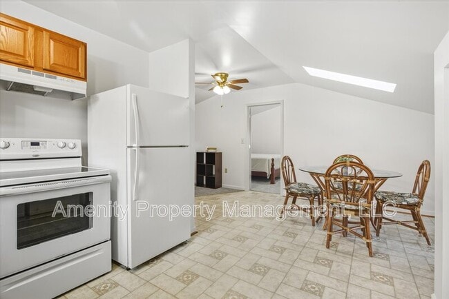 Building Photo - 121 Yorkshire Dr