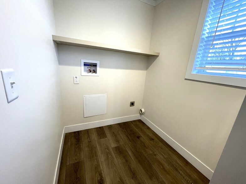 Building Photo - 30 Bellwood Dr