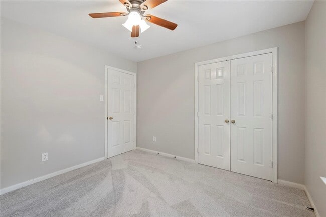 Building Photo - 35 N York Gate Ct