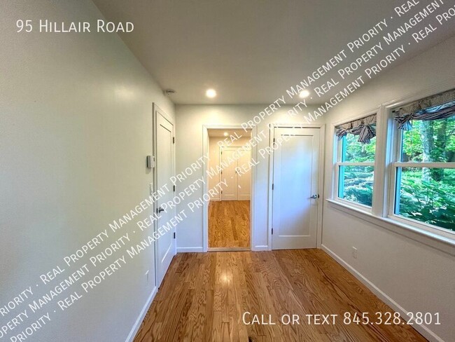 Building Photo - 95 Hillair Rd