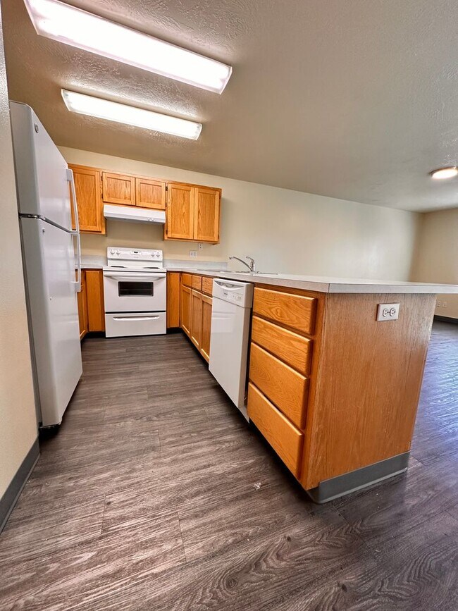 Building Photo - 2607 S Cloverleaf Loop