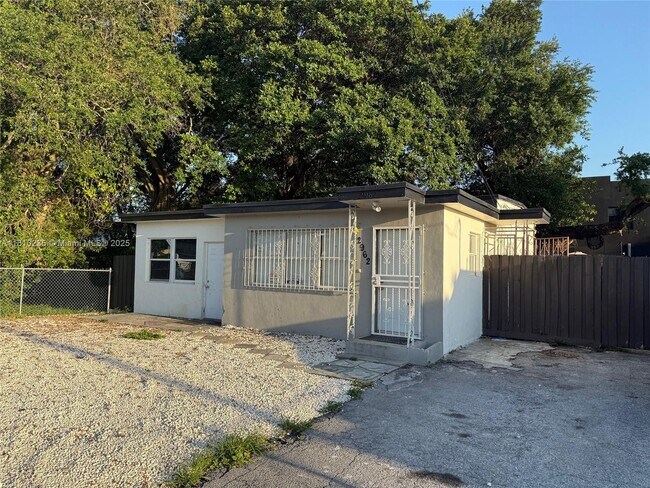 Building Photo - 2962 NW 46th St