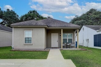 Building Photo - 109 Darlene Dr