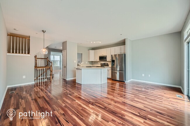Building Photo - 8007 Apple Valley Drive