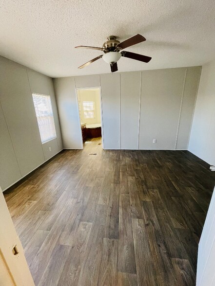 Building Photo - 33230 Walker North Rd