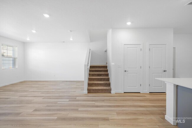 Building Photo - 4234 W Cirrus Ln