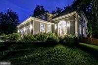 Building Photo - 9814 Fernwood Rd