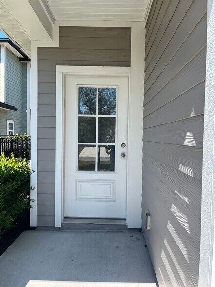 Building Photo - 177 Clarys Run