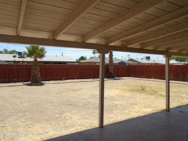 Building Photo - 7307 E Palm Ln