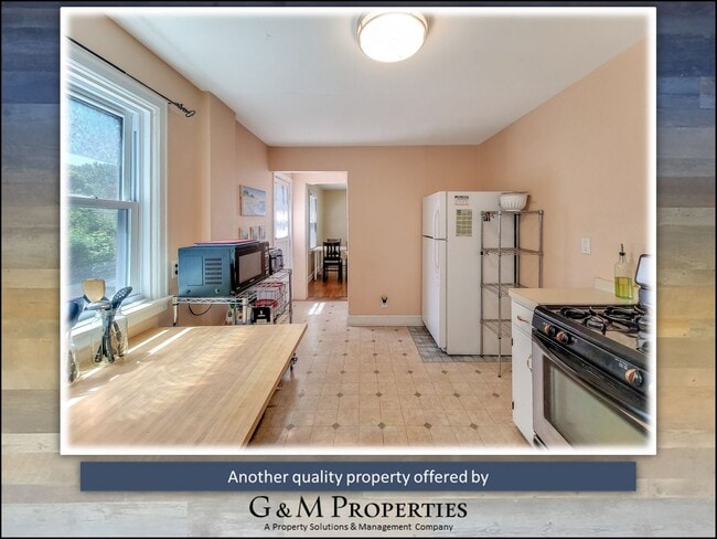 Building Photo - 4-Bedroom Single-Family - Walk to Strong/UofR!