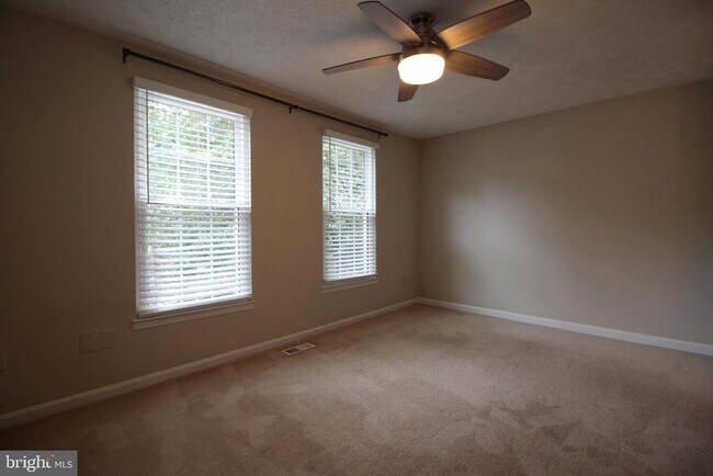 Building Photo - 11916 Fieldthorn Ct
