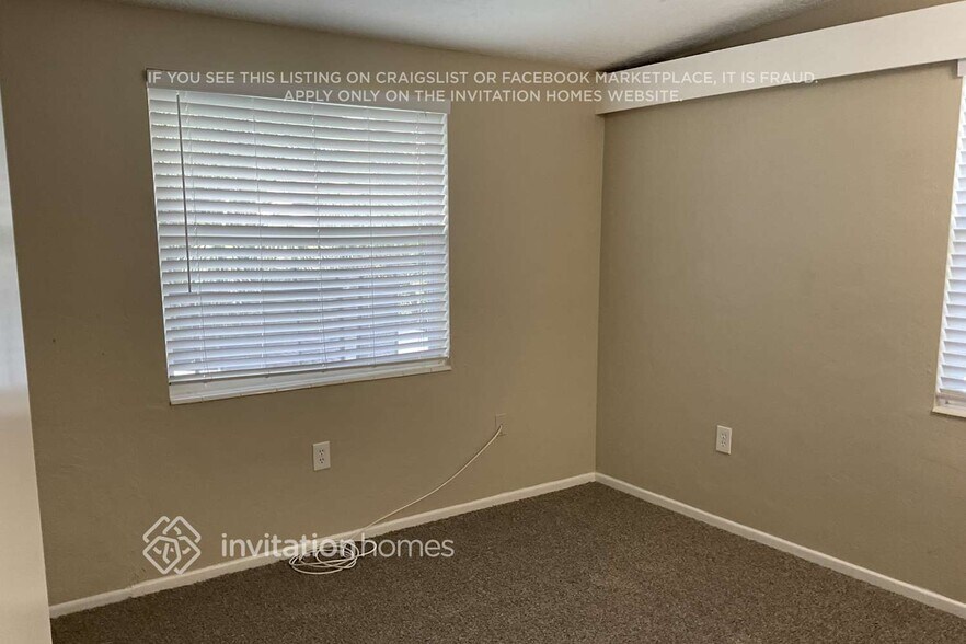 Building Photo - 6218 Nutmeg Ave