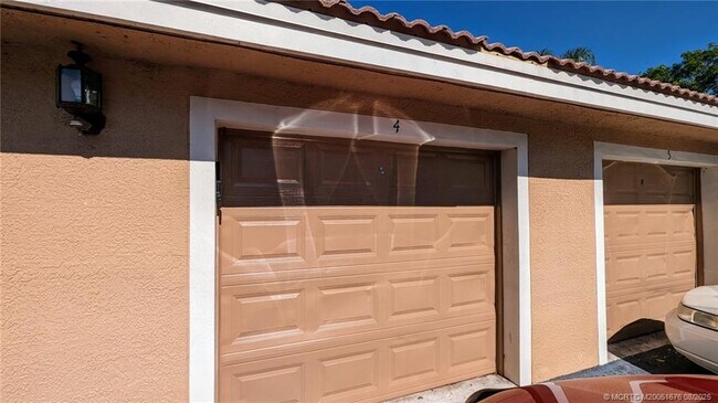 Building Photo - 3673 NW Adriatic Ln